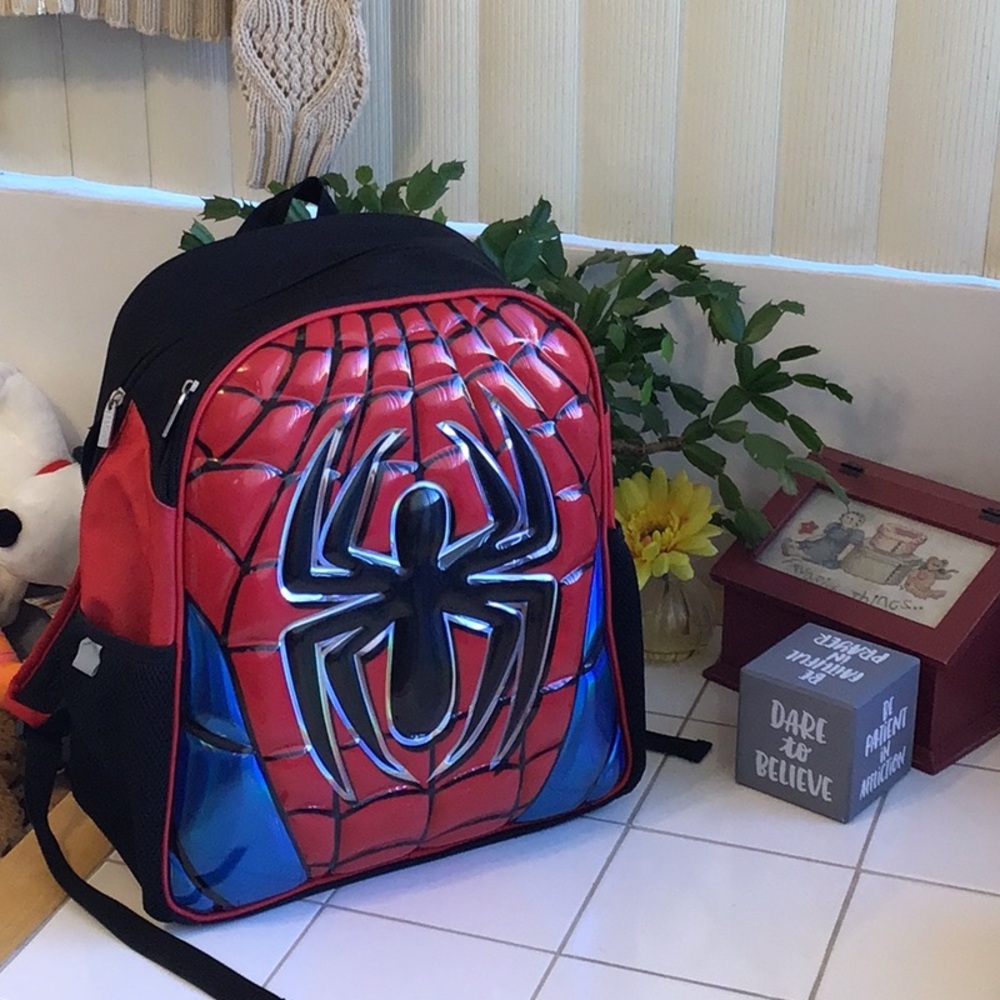 HOST PICK ‘Marvel’ Spider-Man Hard Shell Backpack